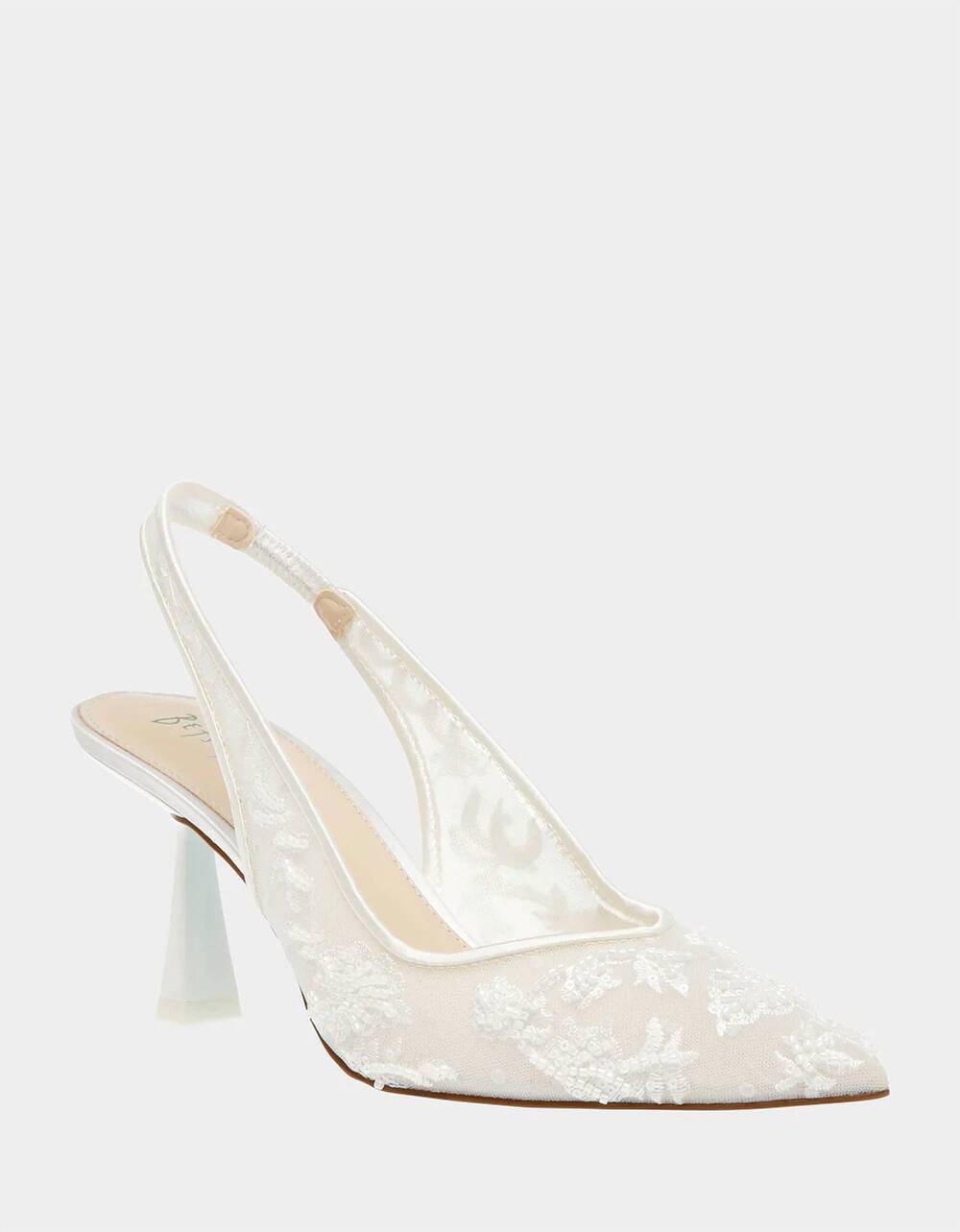 NEW BETSEY JOHNSON women's nikki pointed toe pump in ivory